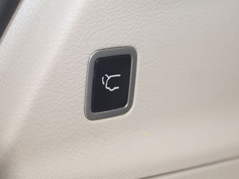 Used 2020 Chrysler Pacifica Touring FWD image 51