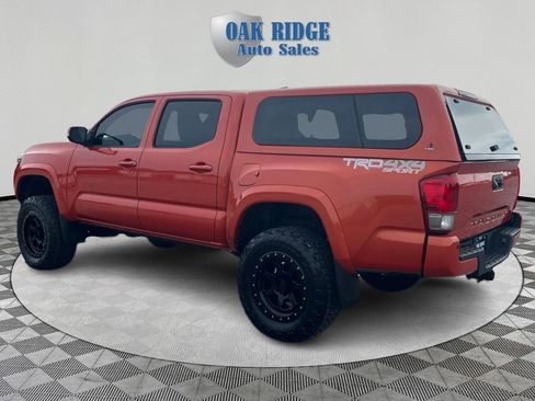 Used 2016 Toyota Tacoma TRD Sport w/ Premium & Technology Package AWD/4WD image 7