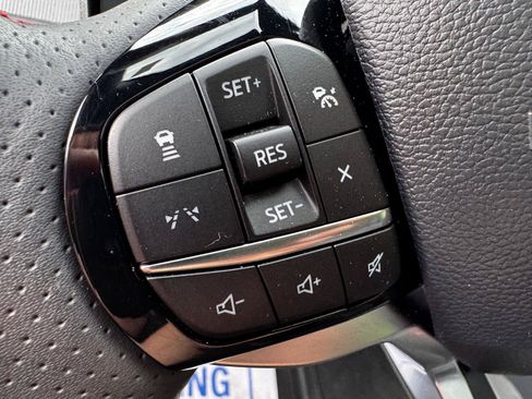 Used 2025 Ford Explorer ST AWD/4WD image 27