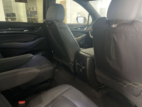 Used 2023 Buick Enclave Essence image 29