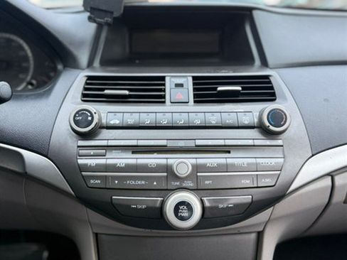 Used 2011 Honda Accord LX-P image 20