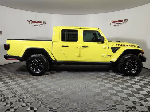 Used 2023 Jeep Gladiator Rubicon w/ Cold Weather Group image 9