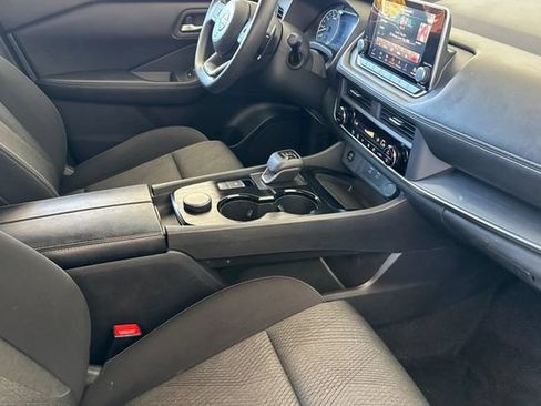 Used 2024 Nissan Rogue SV AWD/4WD image 19