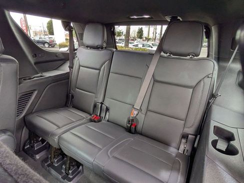 Used 2025 GMC Yukon Denali image 8
