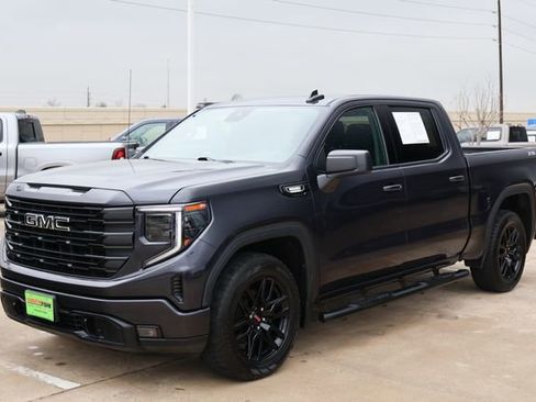 Used 2022 GMC Sierra 1500 Elevation w/ X31 Off-Road Package image 3