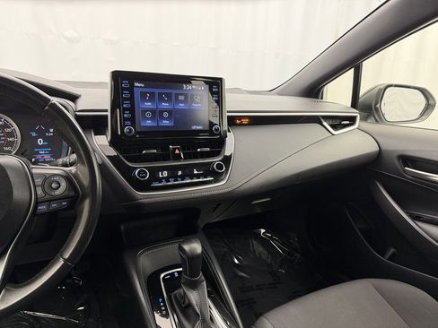 Used 2021 Toyota Corolla SE image 16