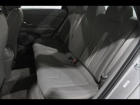 Certified 2023 Hyundai Elantra SEL w/ Convenience Package FWD image 18