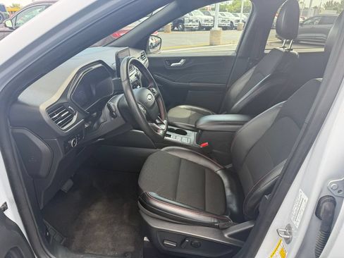Certified 2025 Ford Escape ST-Line Select AWD/4WD image 15