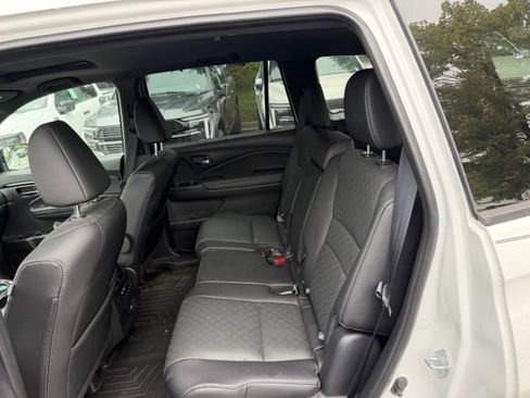 Used 2021 Honda Passport Elite image 14