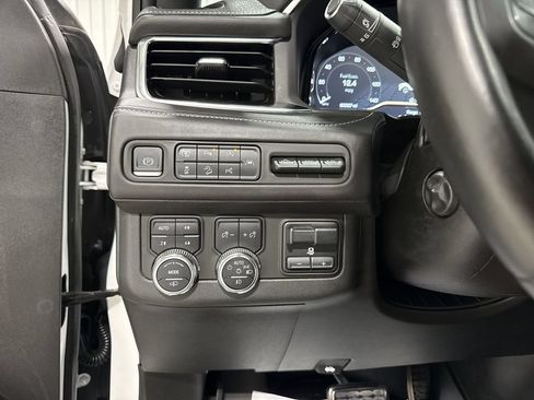 Used 2023 GMC Yukon XL Denali Ultimate AWD/4WD image 18