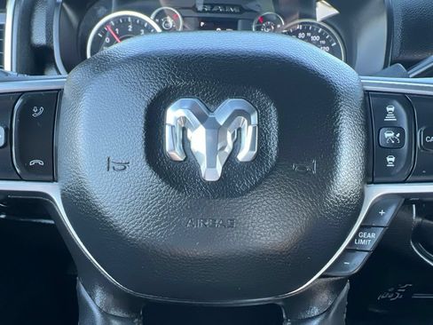 Used 2025 RAM 2500 Big Horn AWD/4WD image 35
