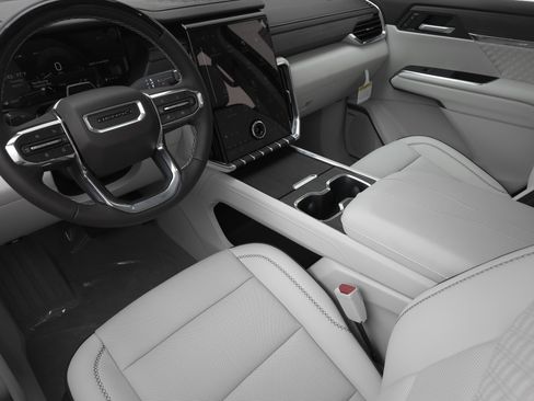 New 2026 GMC Acadia Denali w/ Super Cruise Package FWD image 15