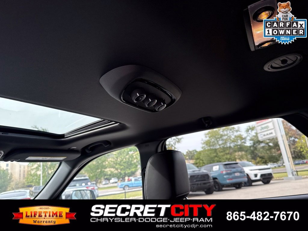Used 2023 Dodge Durango R/T AWD/4WD image 26