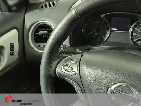 Used 2019 Nissan Pathfinder SL image 27