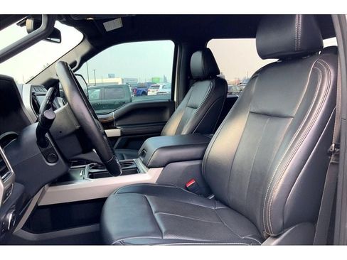 Used 2022 Ford F250 Lariat w/ Lariat Ultimate Package AWD/4WD image 26