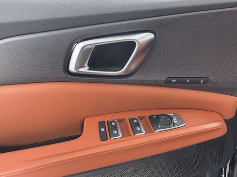 New 2026 Kia Carnival EX FWD image 21