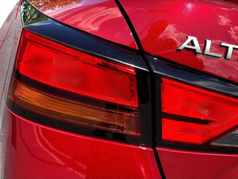 Certified 2024 Nissan Altima 2.5 SV FWD image 26