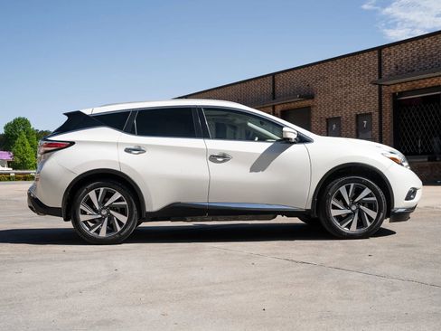 Used 2015 Nissan Murano Platinum w/ Platinum Technology Package FWD image 11