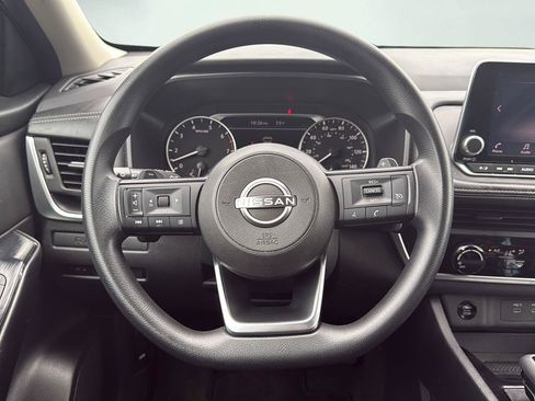 Used 2024 Nissan Rogue S FWD image 13
