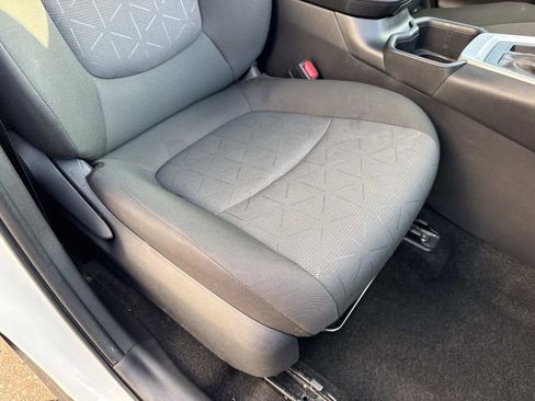 Used 2025 Toyota RAV4 XLE image 23