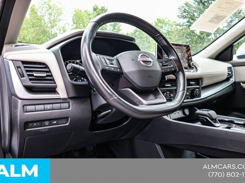 Used 2025 Nissan Rogue SV FWD image 22