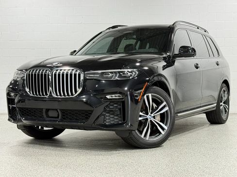 Used 2022 BMW X7 xDrive40i w/ M Sport Package AWD/4WD image 2
