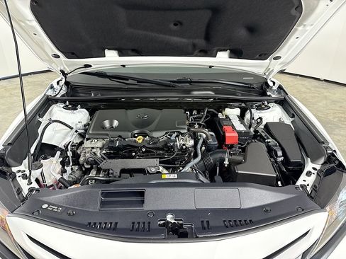 Used 2024 Toyota Camry SE FWD image 31