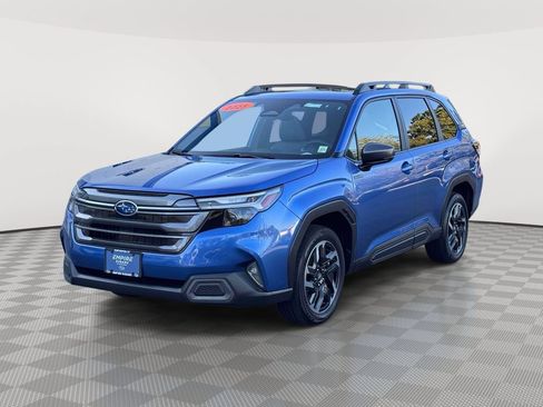 Used 2025 Subaru Forester Limited w/ Popular Package AWD/4WD image 4