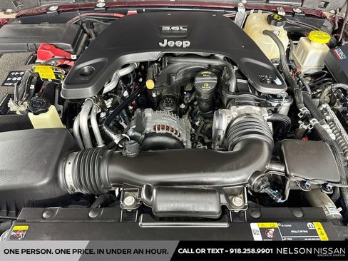 Used 2021 Jeep Gladiator Sport AWD/4WD image 28