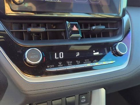 Used 2025 Toyota Corolla Cross AWD Hybrid image 19