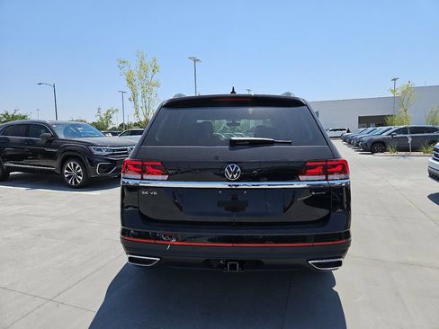 Used 2023 Volkswagen Atlas SE AWD/4WD image 9