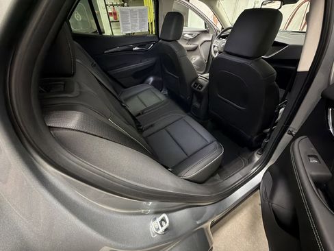 Used 2023 Buick Envision Essence image 24