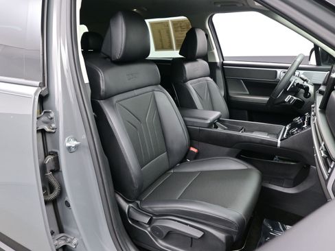 Used 2025 Hyundai Santa Fe XRT image 14