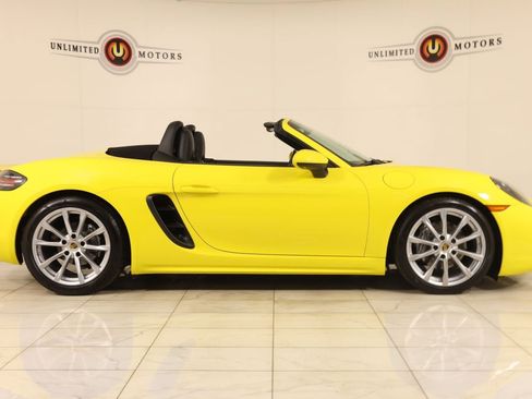 Used 2019 Porsche 718 Boxster image 2