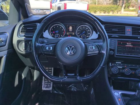 Used 2016 Volkswagen Golf R image 15