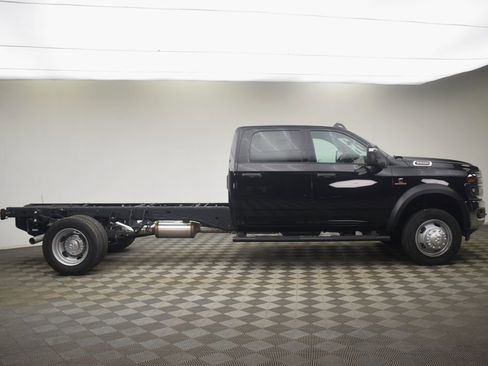 New 2026 RAM 5500 Tradesman AWD/4WD image 3