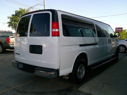 Used 2019 Chevrolet Express 3500 LT w/ LT Preferred Equipment Group image 6