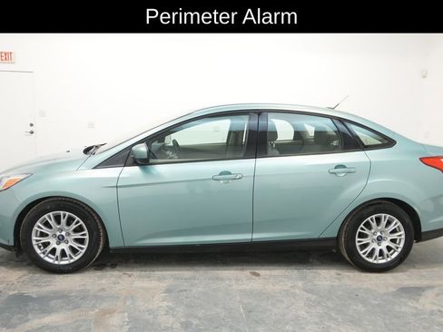Used 2012 Ford Focus SE image 4