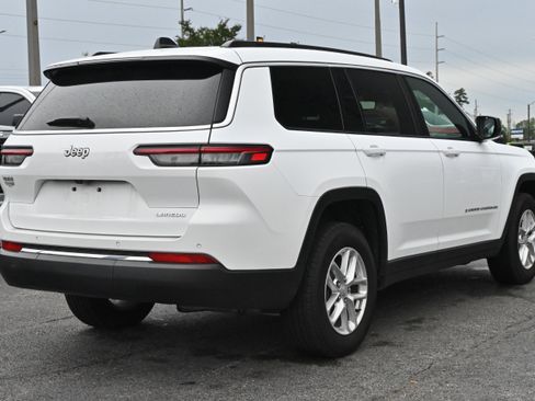 Used 2025 Jeep Grand Cherokee L Laredo w/ Luxury Tech Group I RWD image 12