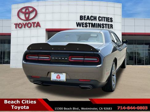 Used 2017 Dodge Challenger SXT w/ Cold Weather Group RWD image 11