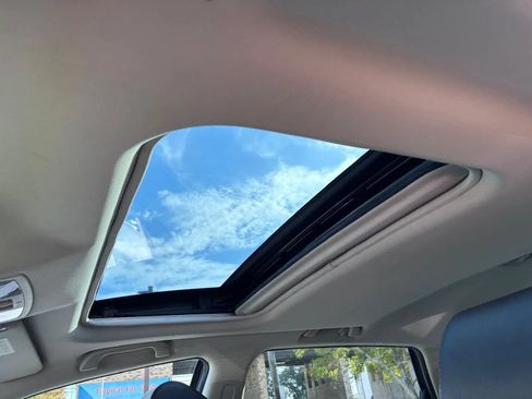 Used 2011 MAZDA CX-9 Touring w/ Moonroof & Bose Audio Pkg FWD image 17