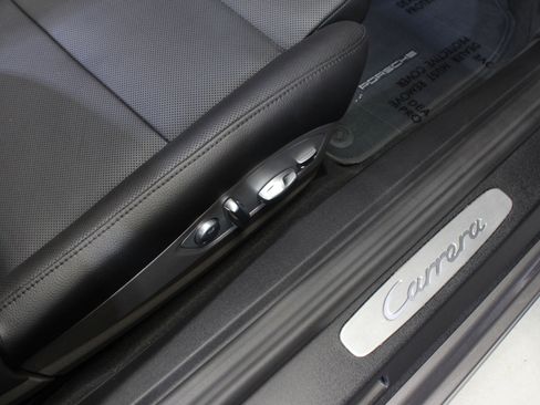 Used 2017 Porsche 911 Carrera image 42