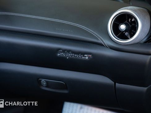 Used 2016 Ferrari California T image 34