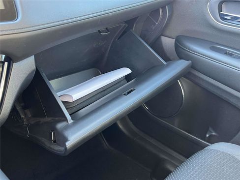 Used 2019 Honda HR-V EX image 41