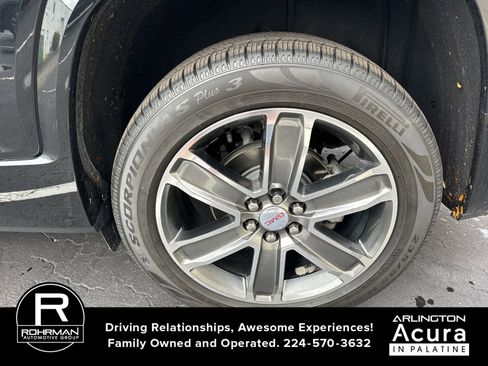 Used 2017 GMC Acadia Denali w/ Technology Package image 12