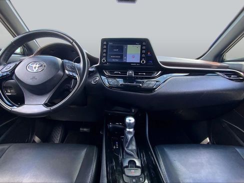 Used 2019 Toyota C-HR Limited FWD image 15