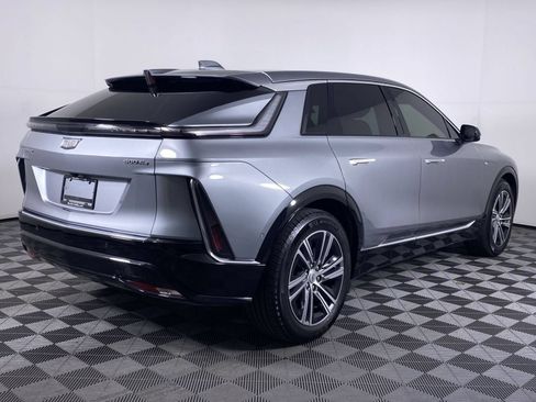 Certified 2024 Cadillac Lyriq Luxury AWD/4WD image 19