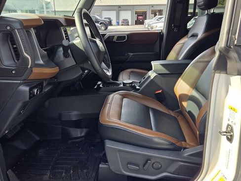 Used 2024 Ford Bronco Outer Banks image 6