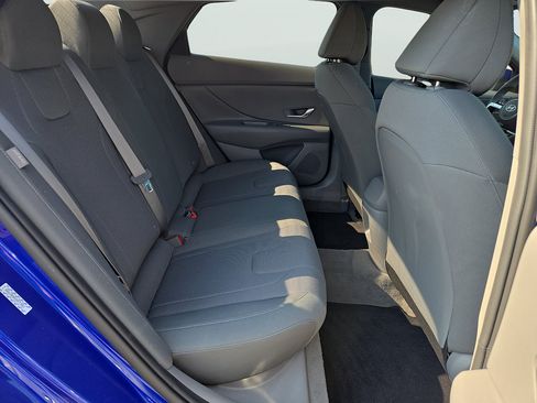 Certified 2024 Hyundai Elantra SE FWD image 32