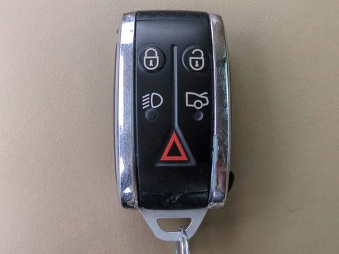 Used 2011 Jaguar XK Base image 31